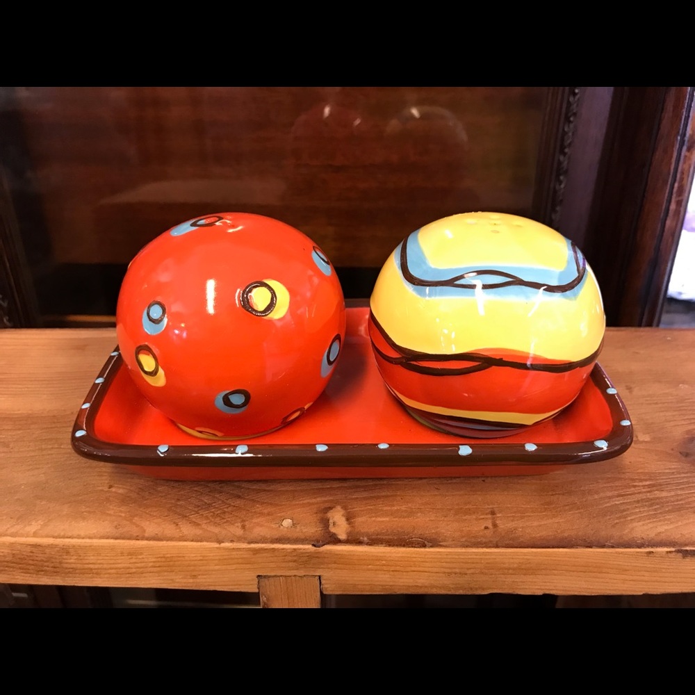 Salt and pepper shakers